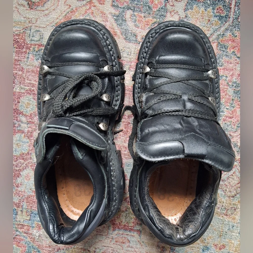 [SOLD] Black New Rock - Chunky Gothic Style - Picture 6 of 8